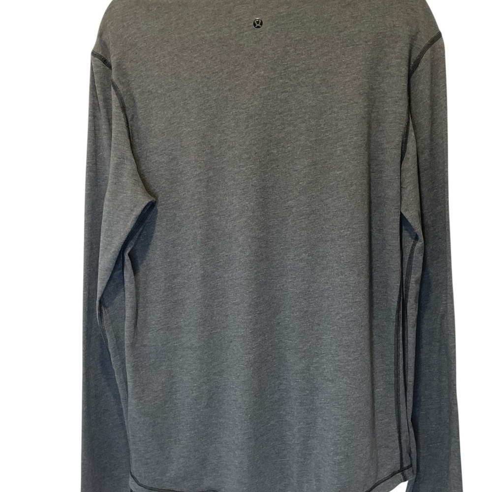 Lululemon Men's Gray Long Sleeve Shirt with pocket relaxed fit - Picture 2 of 3